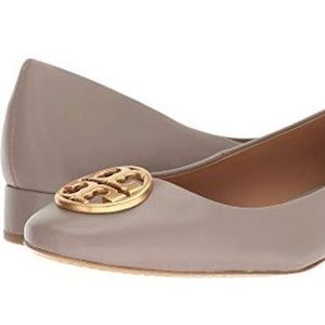 Tory Burch Chelsea 25mm Ballet Flat in Dust Storm